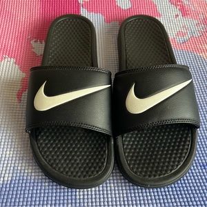 Mens Size 11 Flip Flop Slide Sandal Black White swoosh